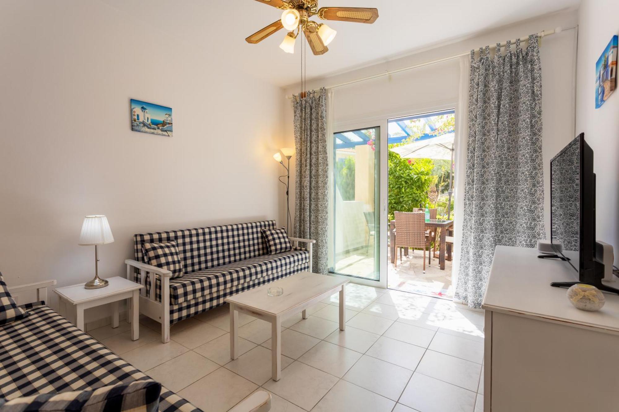 Regina Gardens Lovely Apartment Paphos Exterior foto