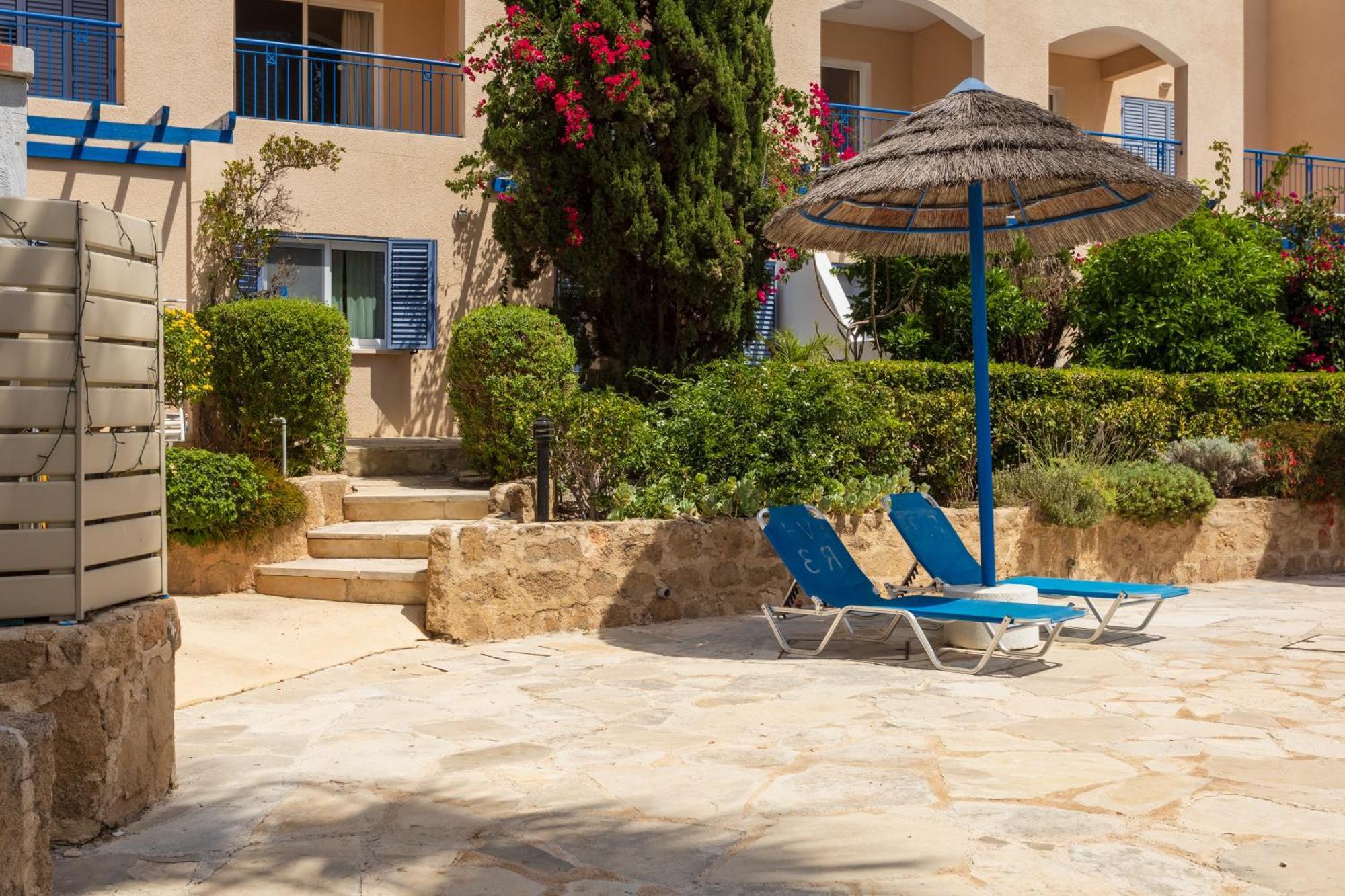Regina Gardens Lovely Apartment Paphos Exterior foto