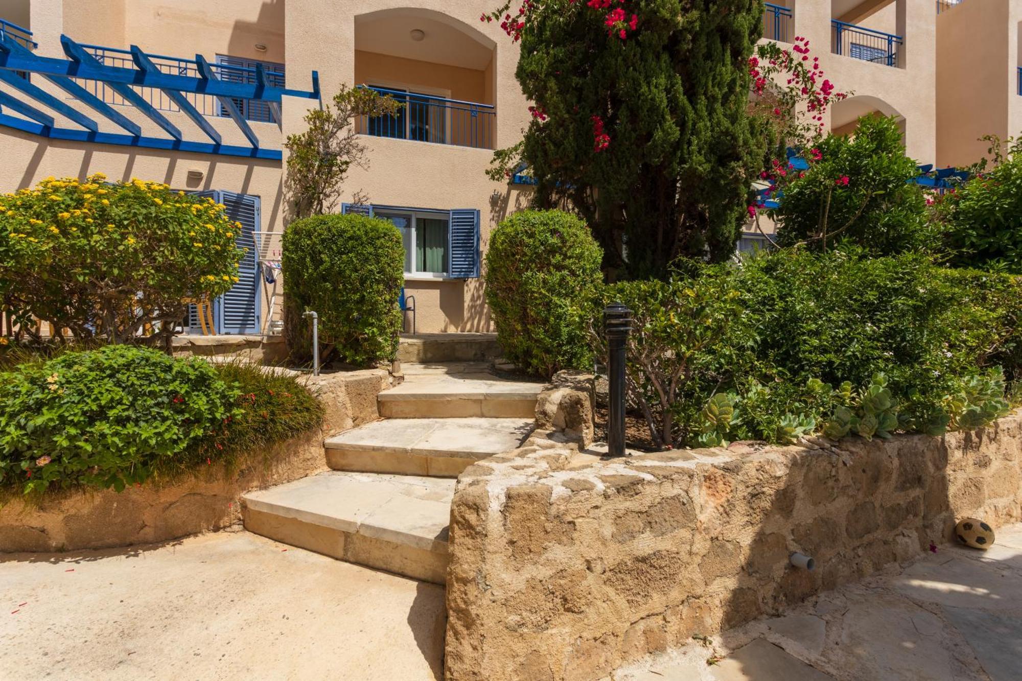 Regina Gardens Lovely Apartment Paphos Exterior foto